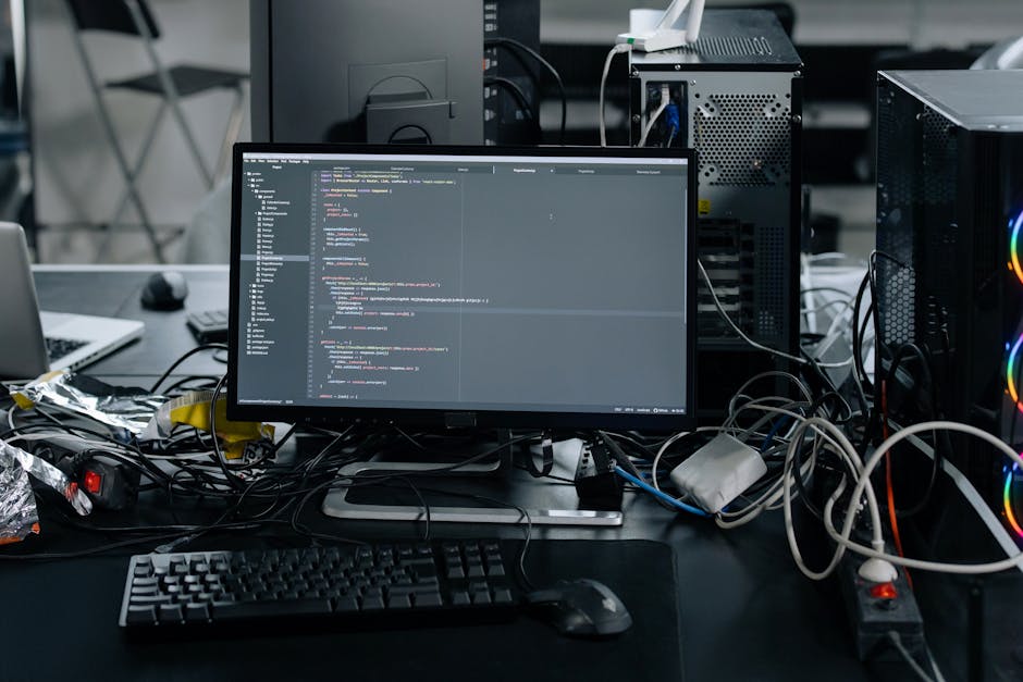 モジュール式の学習ダッシュボードを表示するノートパソコン