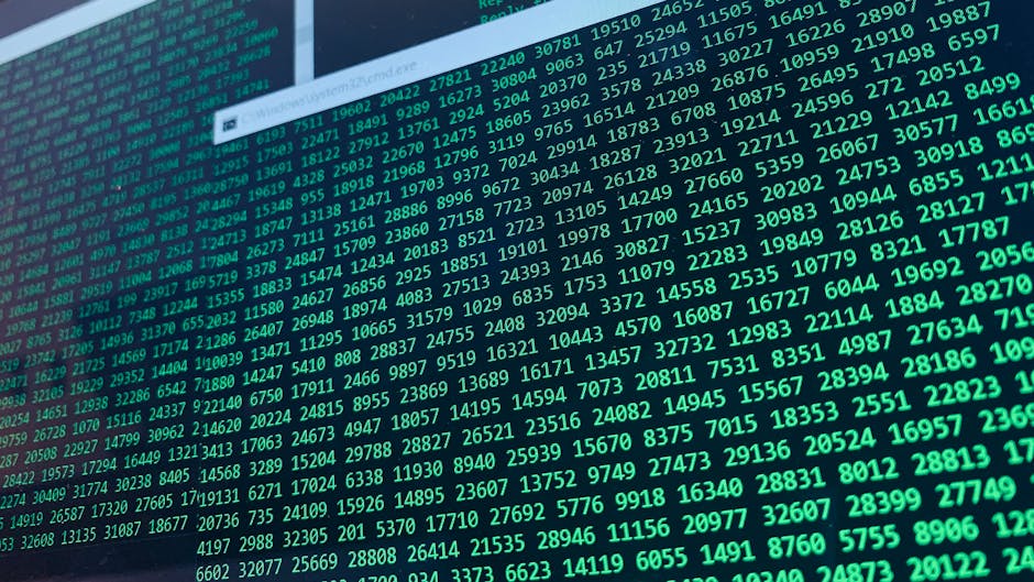 コードを書く開発者の手元